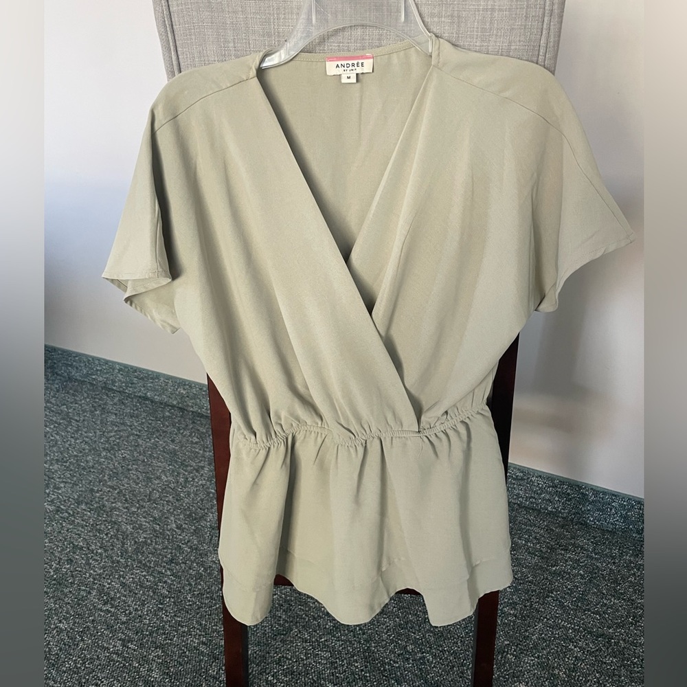 Boutique blouse - like new!